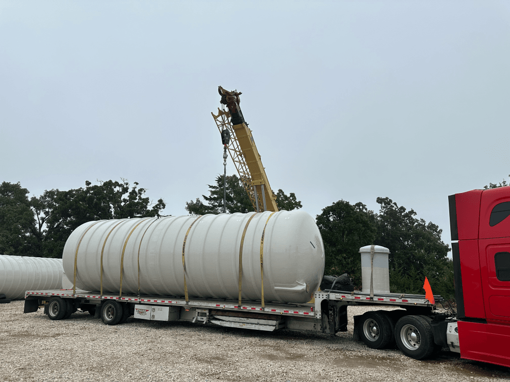 Tank loaded with Prepacked Hinged and Lockable Manway